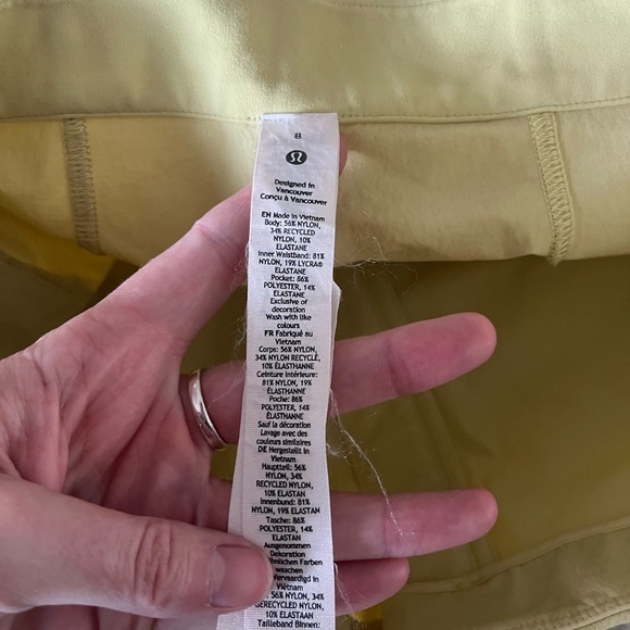 Lululemon Relaxed-Fit Super-High-Rise Cargo Short 4" - Picture 9 of 16